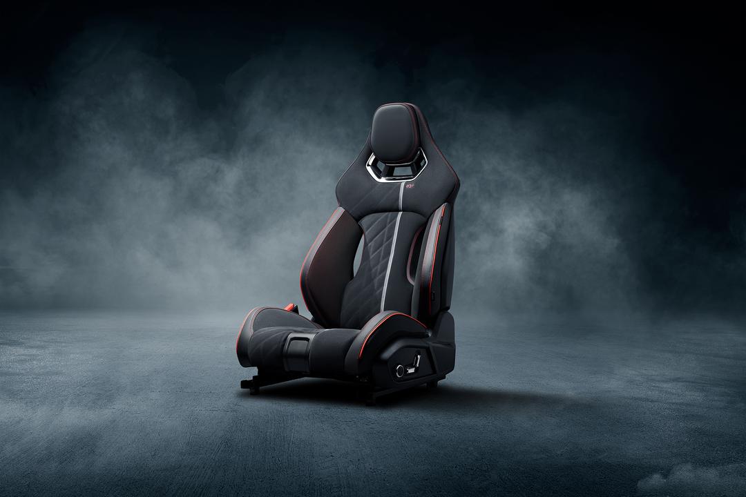 领克03