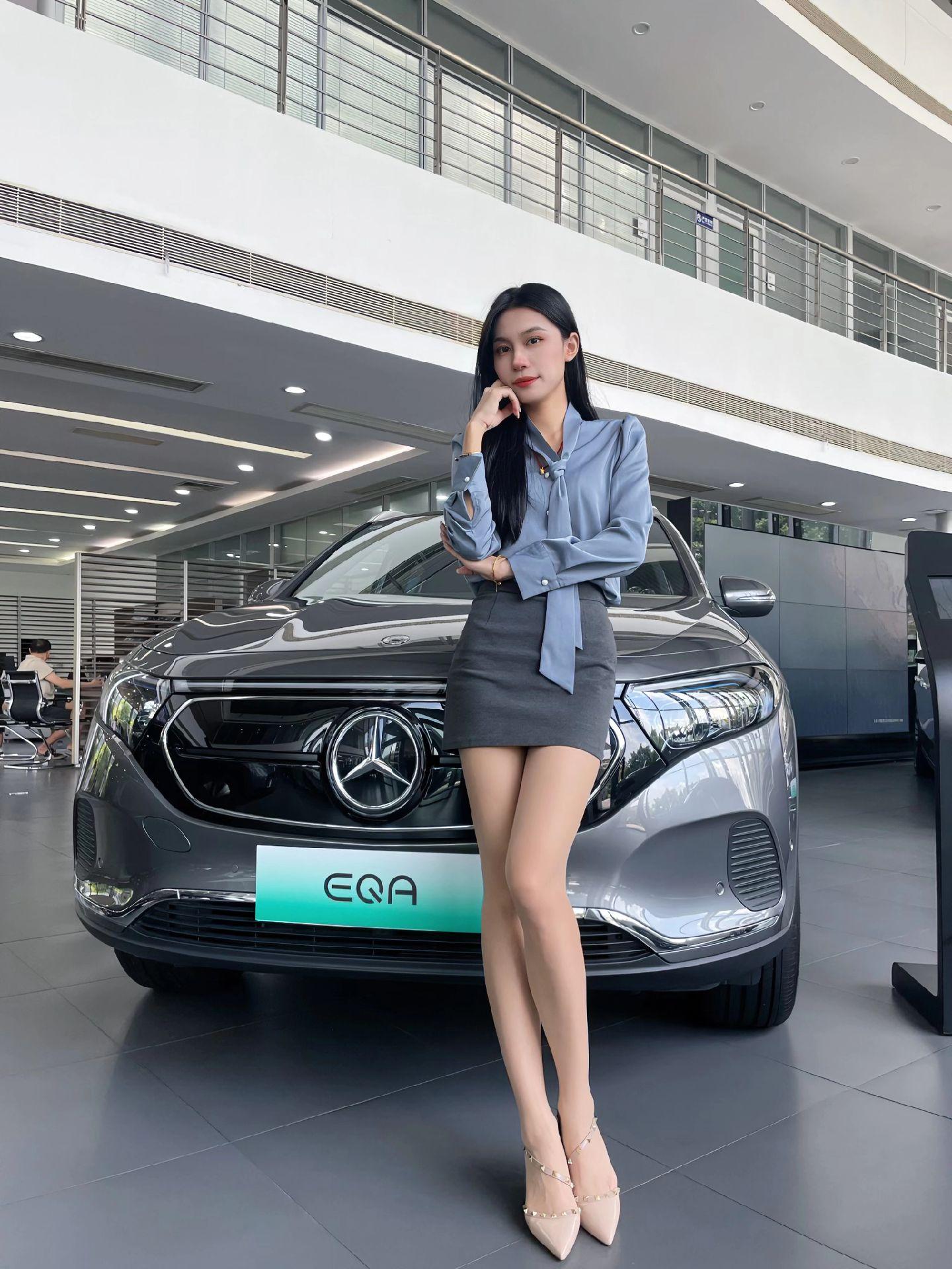 奔驰EQA 260展示图3