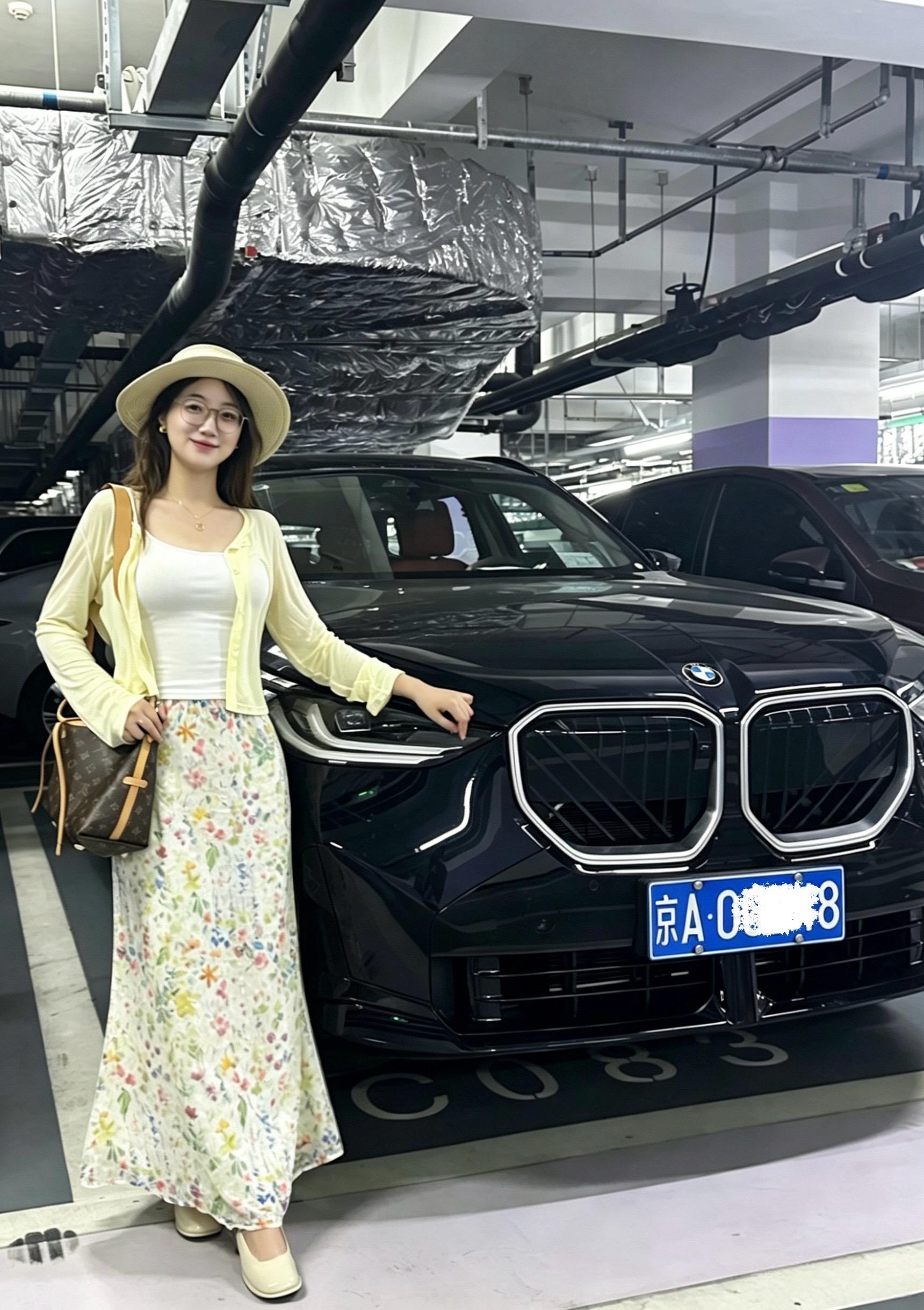宝马X3xDrive25L M运动曜夜套装展示图1