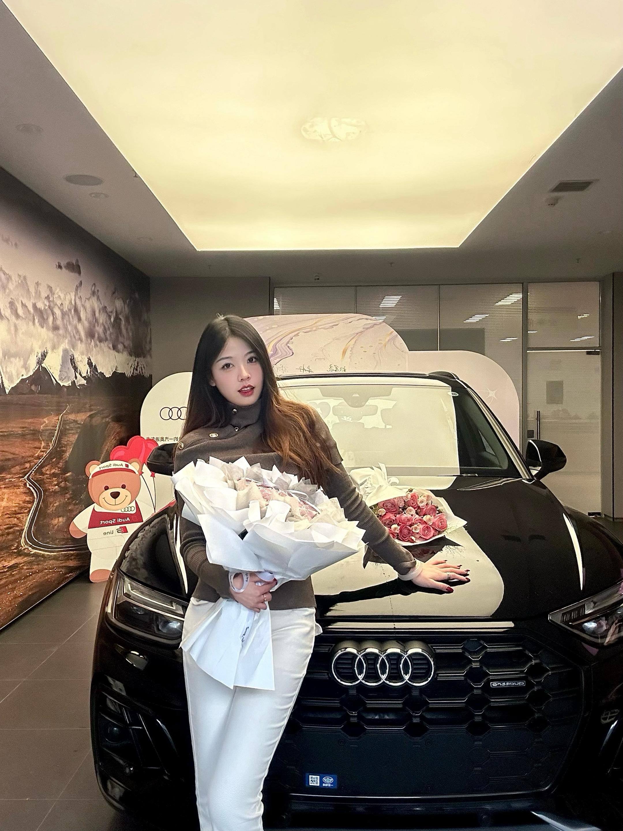 奥迪Q5L2.0T 千万用户专享版展示图2