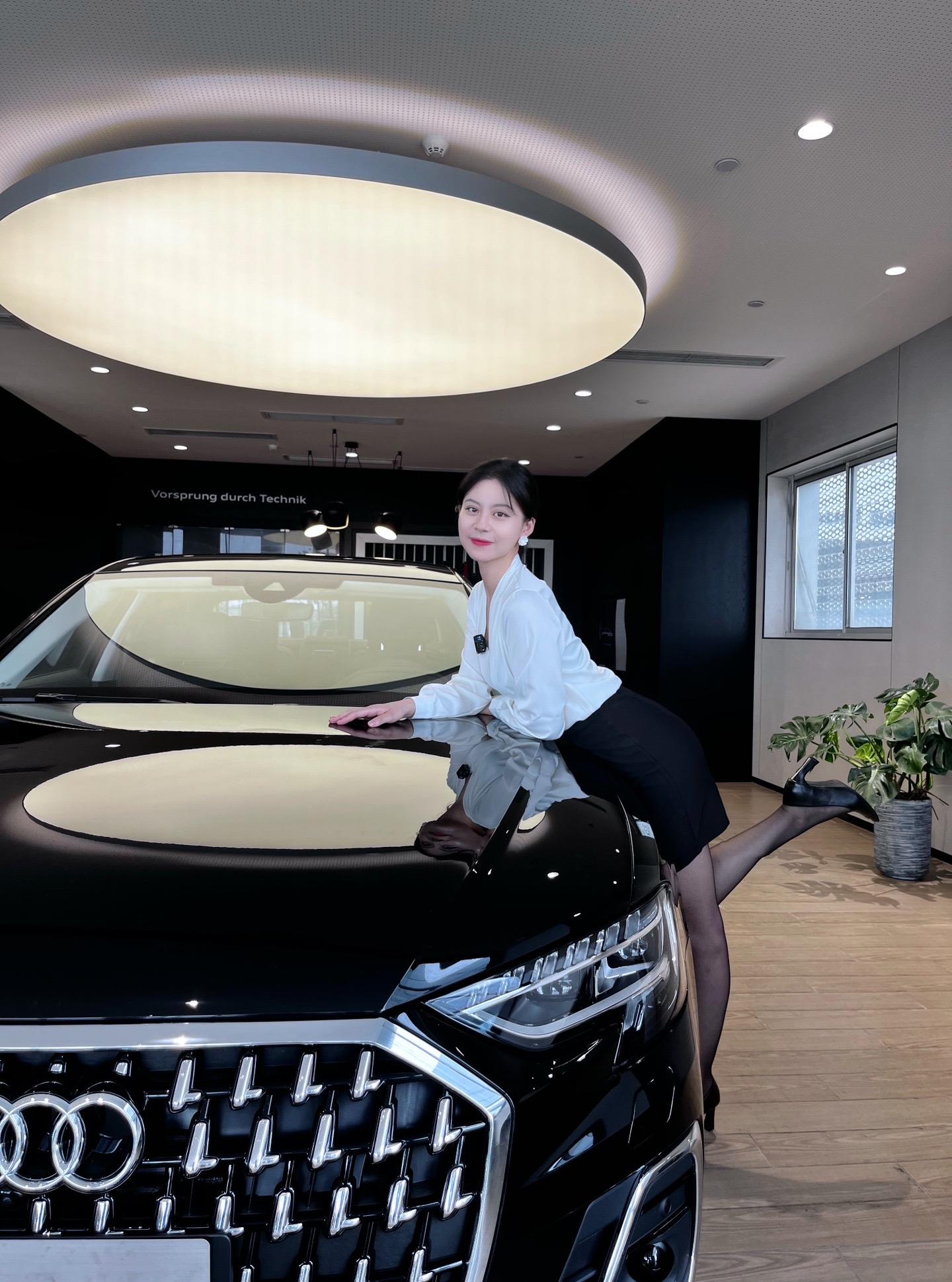 奥迪A4L200万辆悦享版 40 TFSI 豪华动感型展示图2